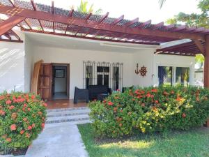 Monterrico Casa en la Playa Monterrico