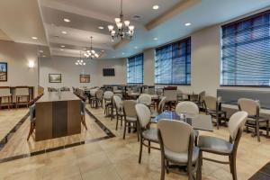 Drury Inn & Suites Phoenix Happy Valley
