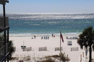 Sandpiper 7-C ON the BEACH- Smart TVs