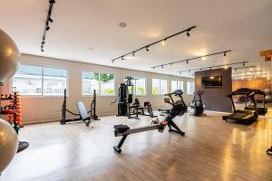 Família 5 - Apartamento no BelenzinhoPiscina