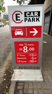 Família 5 - Apartamento no BelenzinhoPiscina