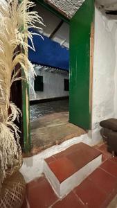 Minicasa en el centro del pueblo
