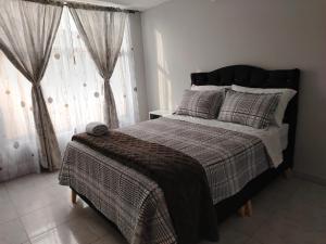 Dos Habitación independientes con Baño compartido