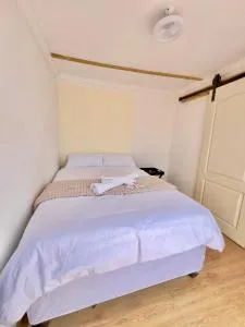 Kemane container guest house - Jane Furse