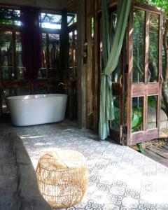 Phòng Giường Đôi Nhìn Ra Vườn (Double Room with Garden View)
