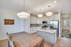 1 Mi to Dtwn Salida: Townhome w Fenced Yard!