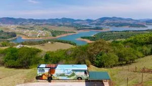 Refúgio estelar com vista para represa - Vargem