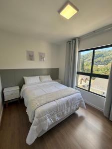 Apartamento Novo 3,3 Km da Villa Germânica