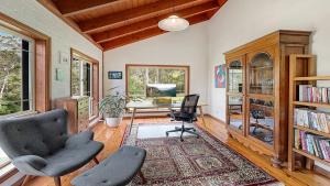 Mount Gibraltar Retreat