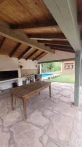 CASA FRENTE AL RIO CON PILETA PRIVADA ESTANCIA VIEJA Carlos Paz