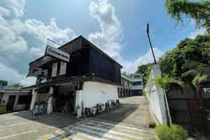 Captains Suites Albay