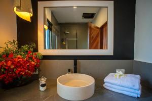 Villa Tawala - Sustainable luxury in Alona