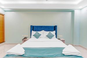 Rohaan Hotels Medavakkam by UPAR