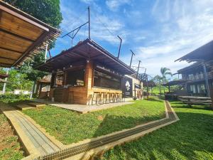 Crusoe Cabins Costa Azalea