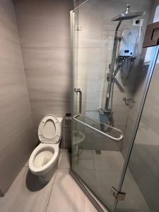 Sunny Place Condo Unit 2 BR Paranaque Near Airport, MOA, Okada