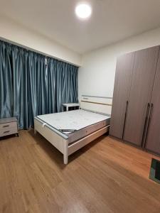 Sunny Place Condo Unit 2 BR Paranaque Near Airport, MOA, Okada