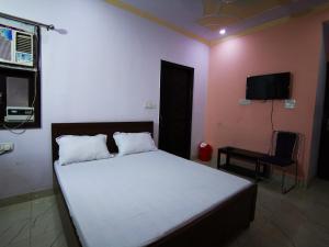 The red rose hotel