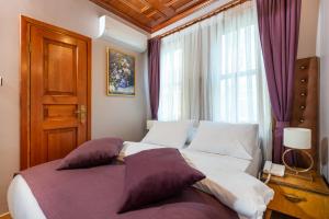 Small Double Room room in Wonder Wood Hotel