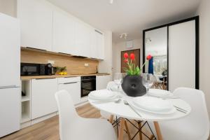 Cozy Studio Żupnicza with Parking by Noclegi Renters