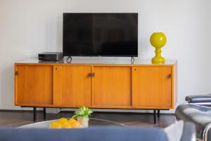 Atmospheric 1 Bedroom Apartment by Noclegi Renters