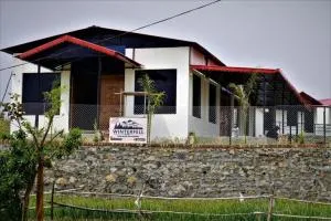 Winterfell Resort- Lansdowne - Kāndi