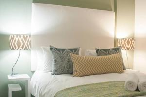 Lovely 1-Bedroom De Waterkant Apt with parking and WiFi