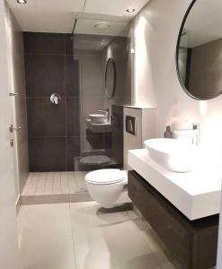 Lovely 1-Bedroom De Waterkant Apt with parking and WiFi