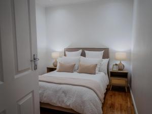 Kaylies Place, Elegant Holiday Home with Garden