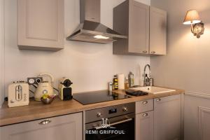 Appartements Dolphin view - 1st floor - Charming comfortable flat on the port : photos des chambres