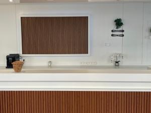 Hotel Clermont Airport