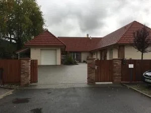 Johnyho Bydlení - Všemina