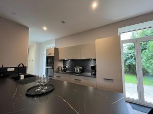 Les jardins de marlioz appartement 3 chambres et parkings - 3hvězdičkové hotely ve městě Aix-les-Bains