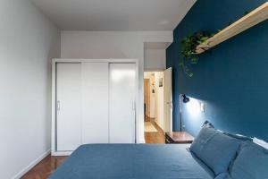 Laranjeiras 2qts: amplo, estiloso com vaga!