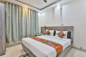 FabHotel LS Grand - Banaras Railway Station
