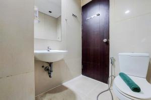 Nice Studio at 18th Floor Atria Residence Gading Serpong Apartment By Travelio