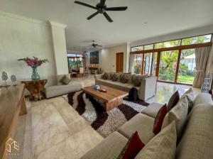 Tranquil Classic Balinese Villa