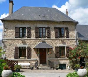 B&B / Chambres d'hotes La ferme de lapeyrousse : photos des chambres