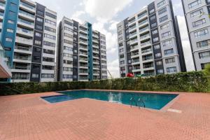 Kapri Nairobi 2BR Suite w Pool Gym near JKIA SGR
