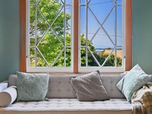 Santos 20th century cottage