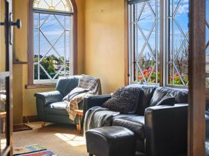 Santos 20th century cottage