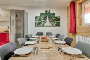 Appartements A 80m des pistes, bel appartement pour 15 : photos des chambres