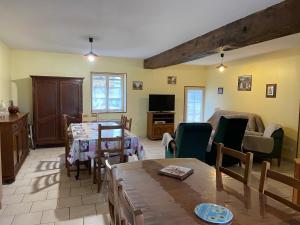 Meublés de tourisme 3 étoiles 2 à 8 personnes, au coeur du Morvan près dAutun