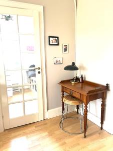 Lys, charmerende, tæt på strand