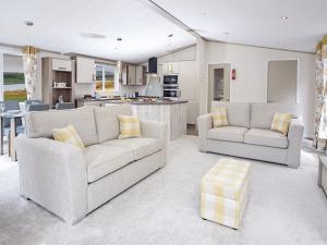 Limetree Lodge 2 with Pets Welcome at Riverside Leisure Park