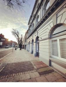 City Centre Luxury Triplex Apartment Sleeps 7