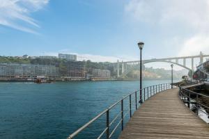 Vibrant Host Solutions-Maria Da Afurada