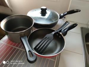 PaRes Apt 2BR Unit 1 by eRJe