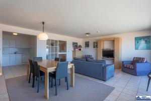 Quo Vadis 0501 - 2 slaapkamers tot 6p - prachtig zeezicht - met garage