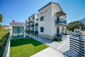 Kataleya Poolside Suites - Potamia