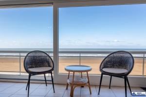 Quo Vadis 0501 - 2 slaapkamers tot 6p - prachtig zeezicht - met garage